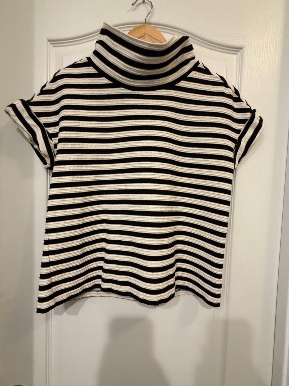 Anthropologie 9-H15 StCL Striped Funnel Neck Boxy Top Black Ivory M